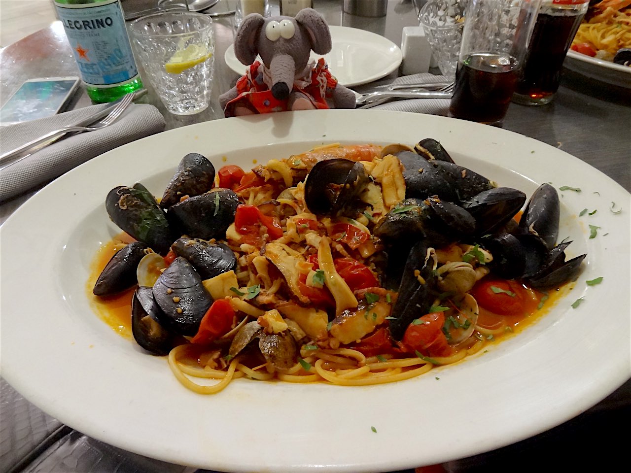 pâtes aux fruits de mer dans un restaurant à Nice