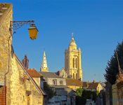 une vue de la vieille ville de Senlis
