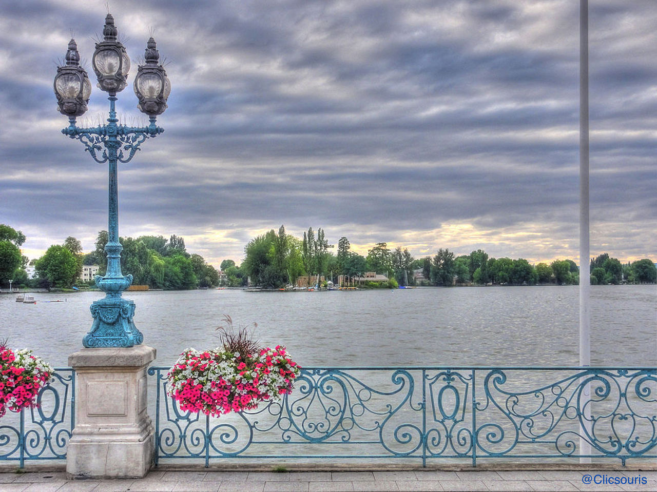 jetée du lac d'Enghien-les-Bains