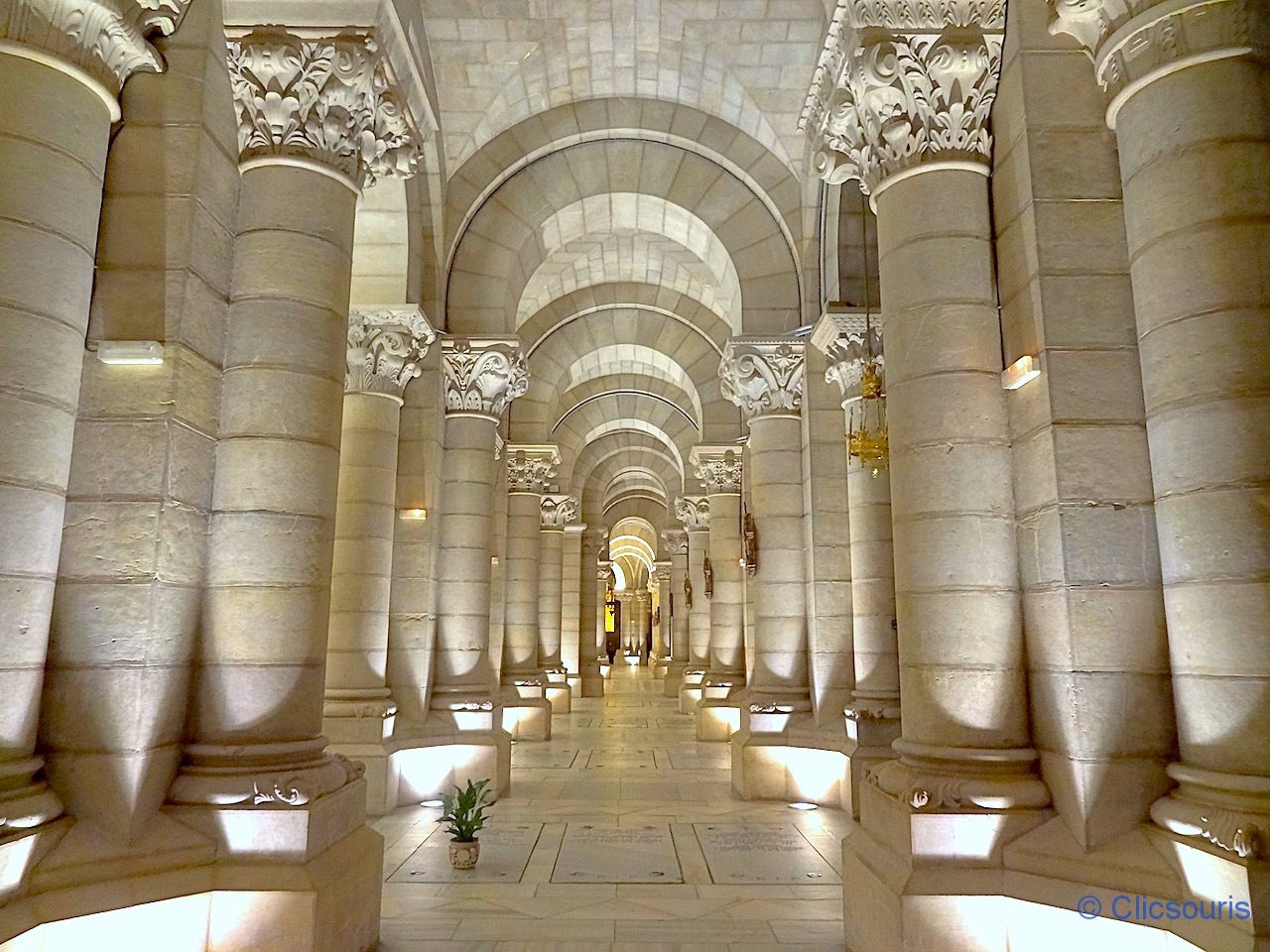 crypte de la cathédrale de Madrid