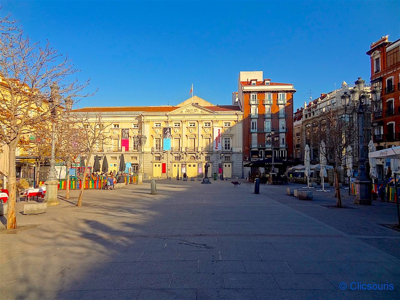 théâtre sur la place Santa Ana à Madrid