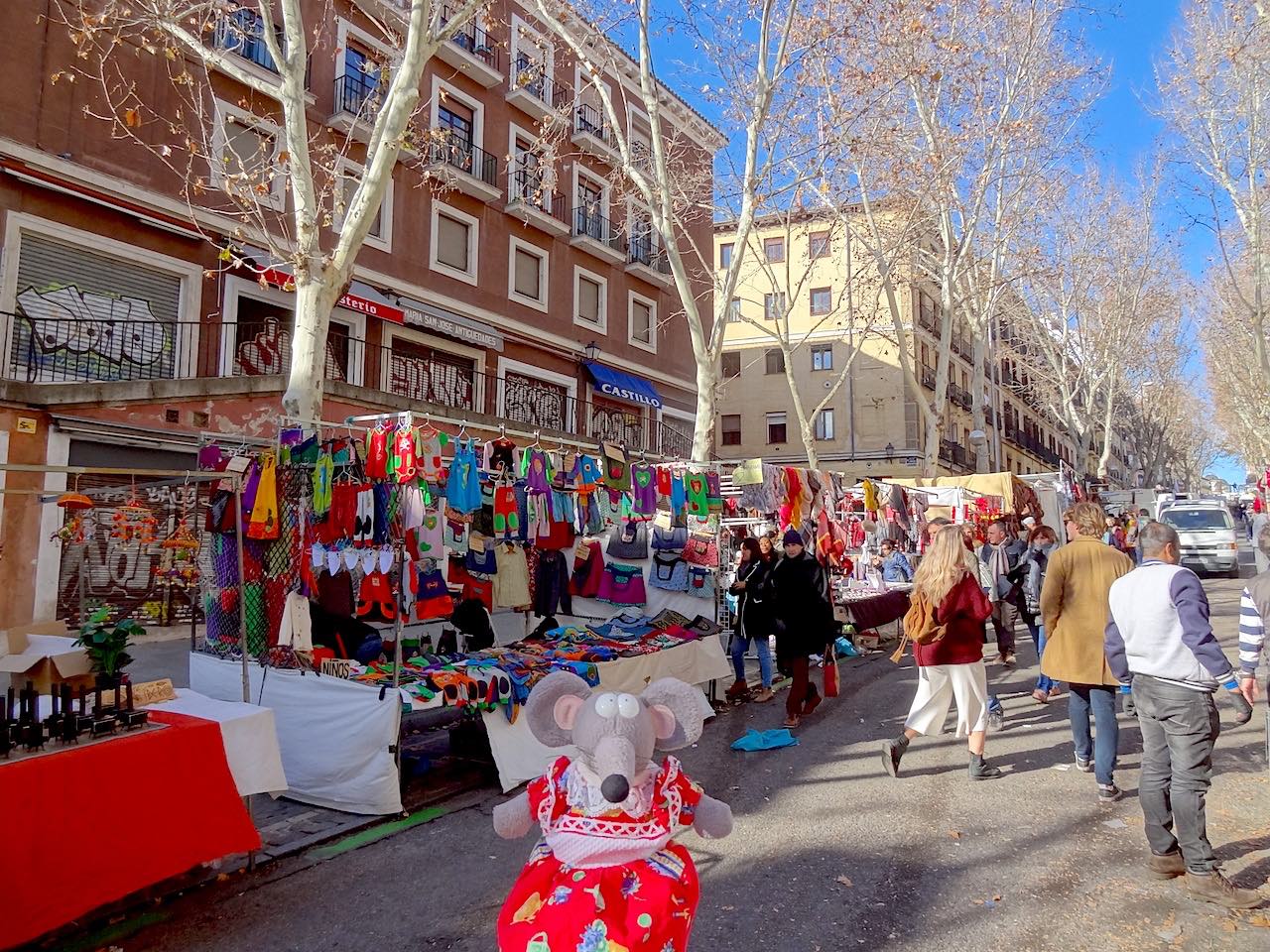 marché aux puces du rastro à Madrid