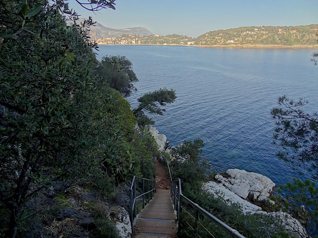 sentier littoral vers Villefranche-sur-Mer