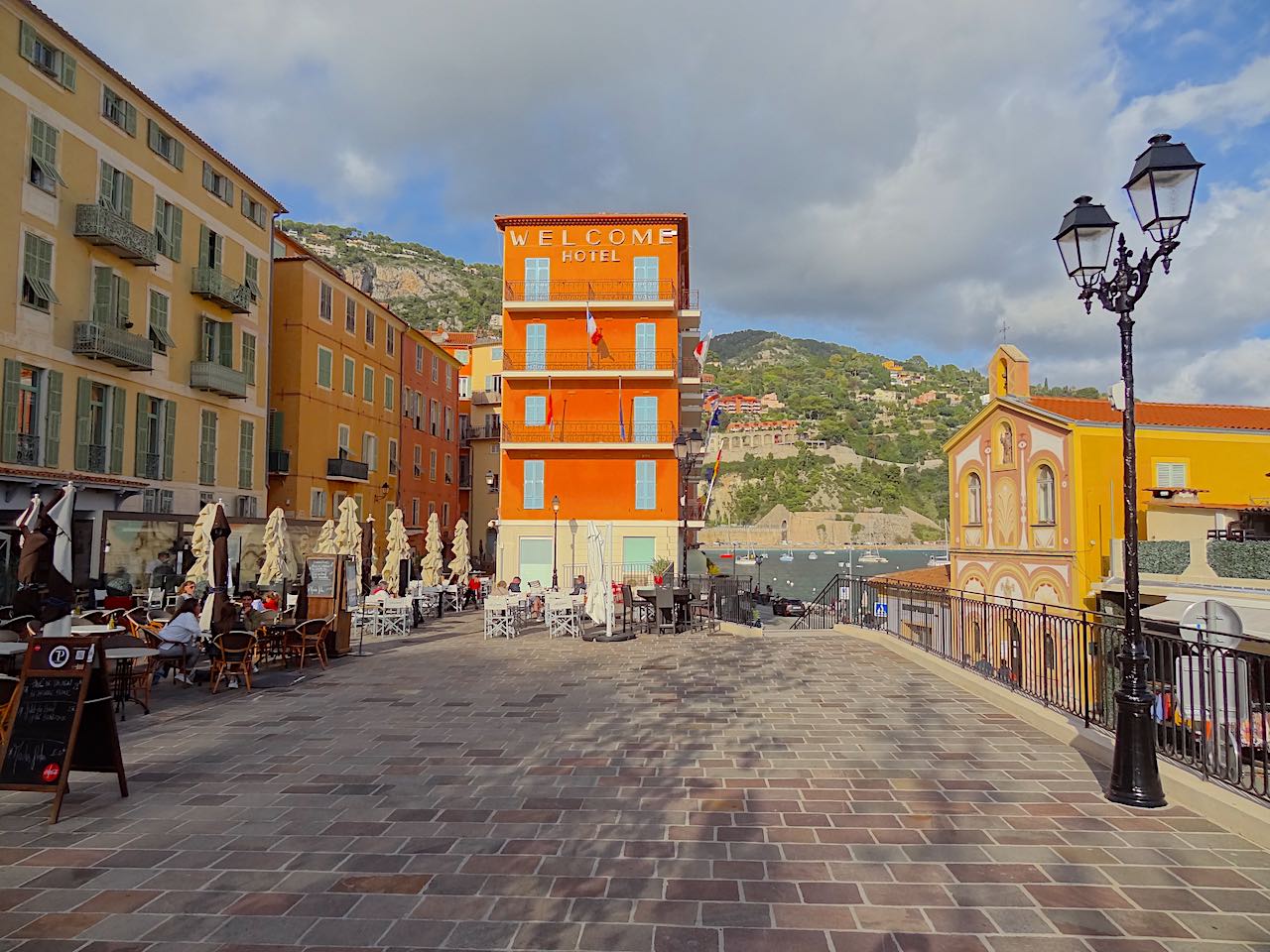 place Amélie Pollonais à Villefranche-sur-Mer