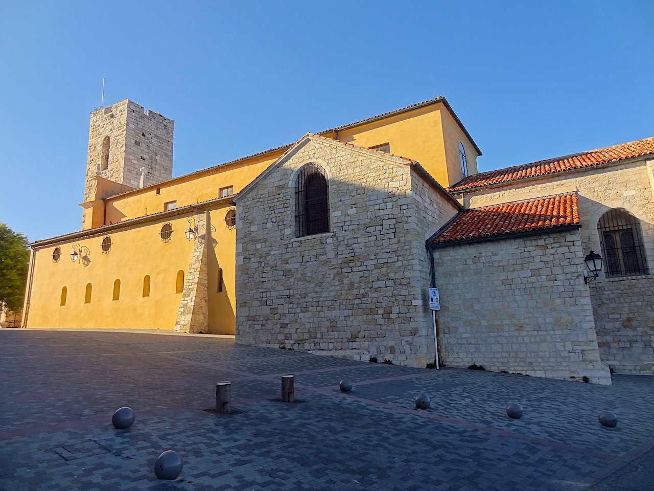 cathédrale d'Antibes