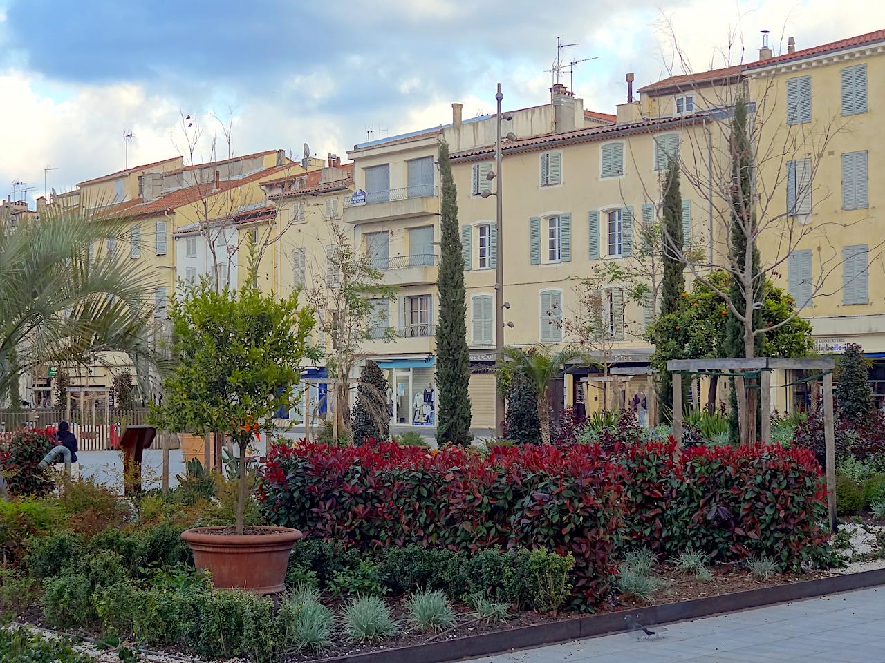 antibes place des martyrs