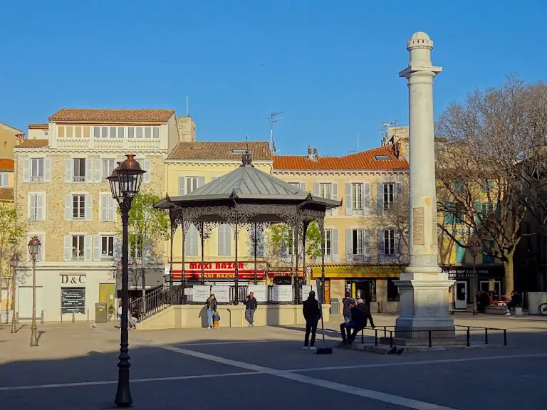 Que visiter, que faire à Antibes en 1,2 ou 3 jours - La souris globe