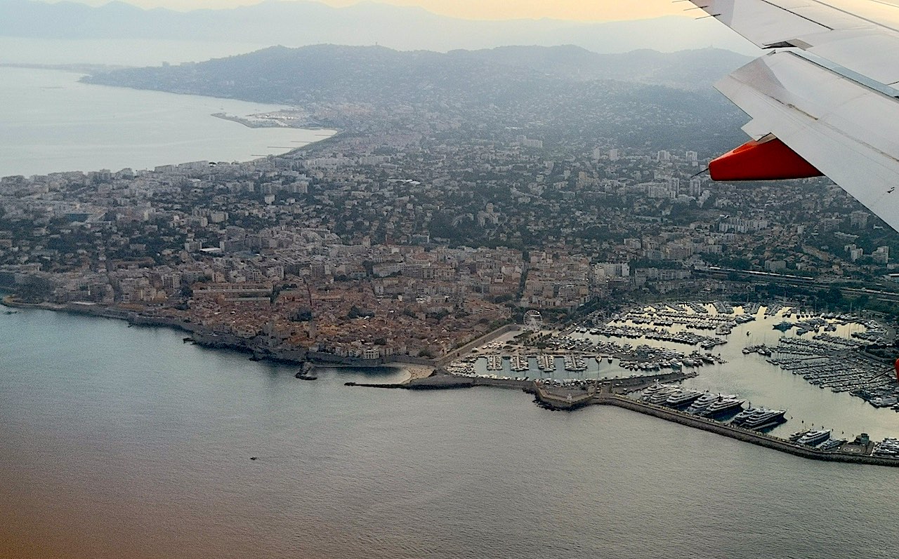 vue aérienne d'Antibes