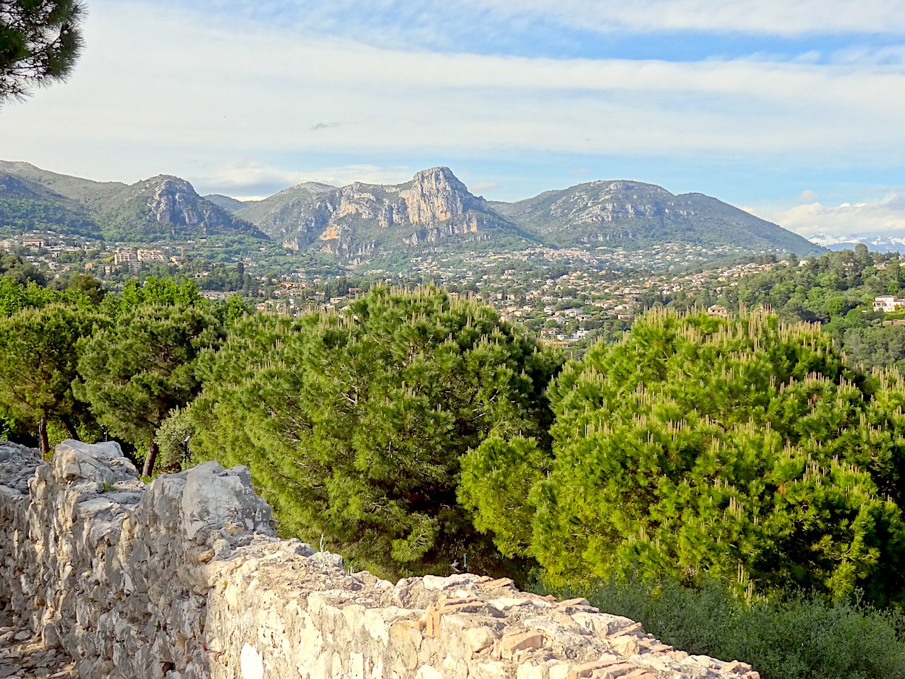 Saint-Paul-de-Vence remparts vue baou