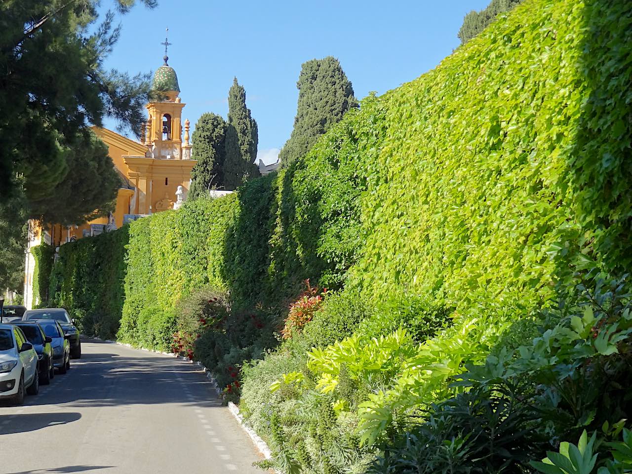 Allée François Aragon sur la colline du chateau de Nice