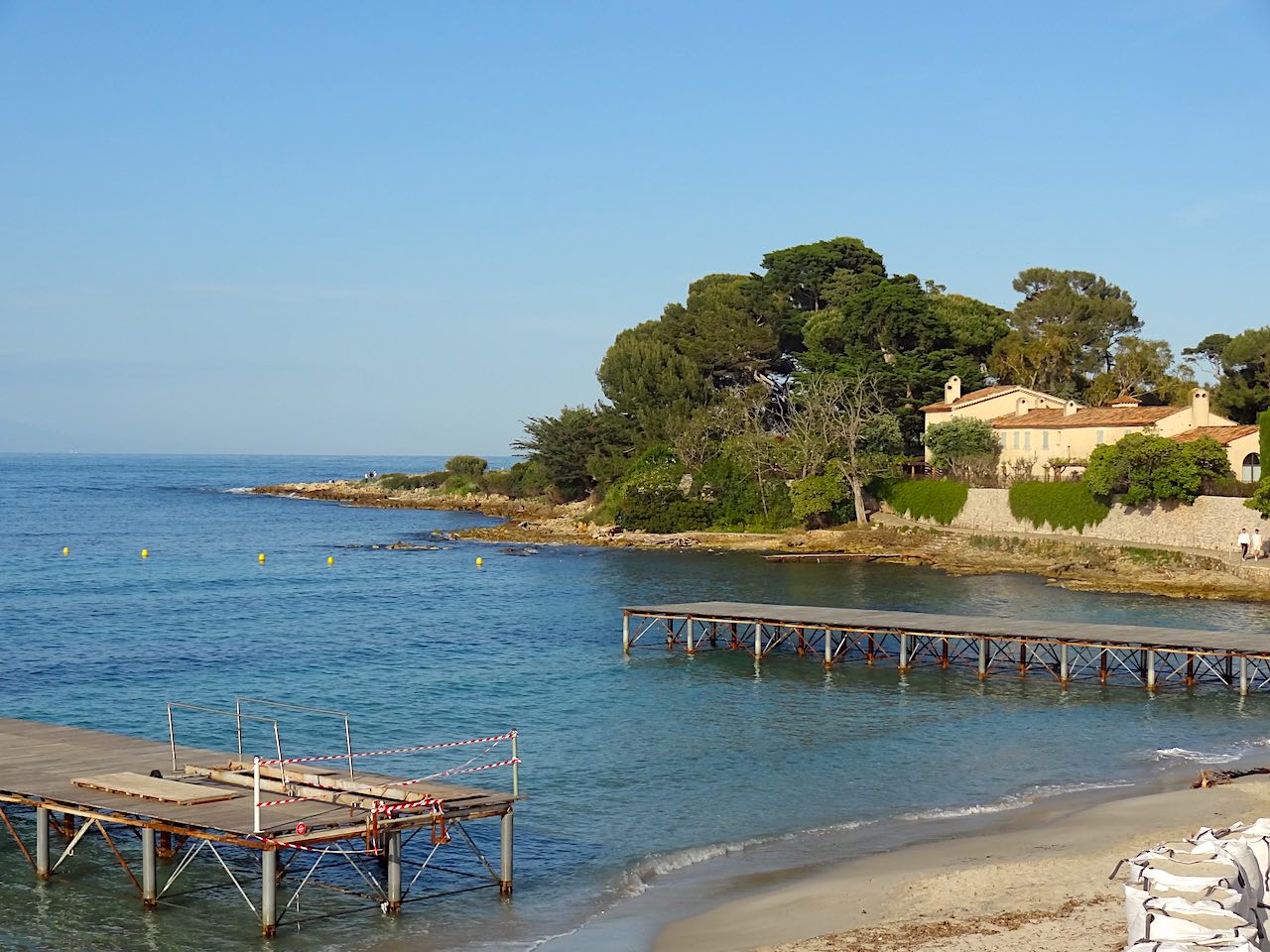 sentier de tire-poil à Antibes