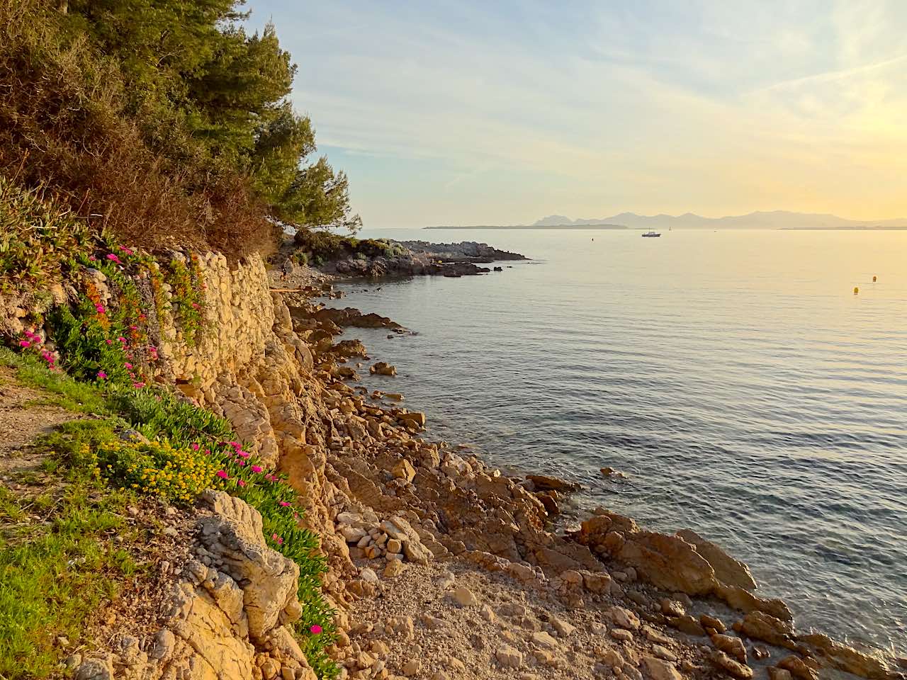 plage ouest cap d'antibes