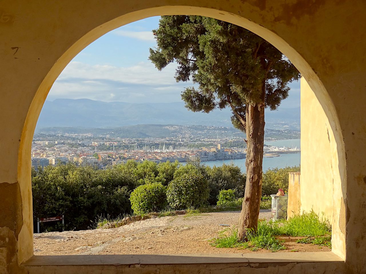 vue depuis le phare de la garoupe