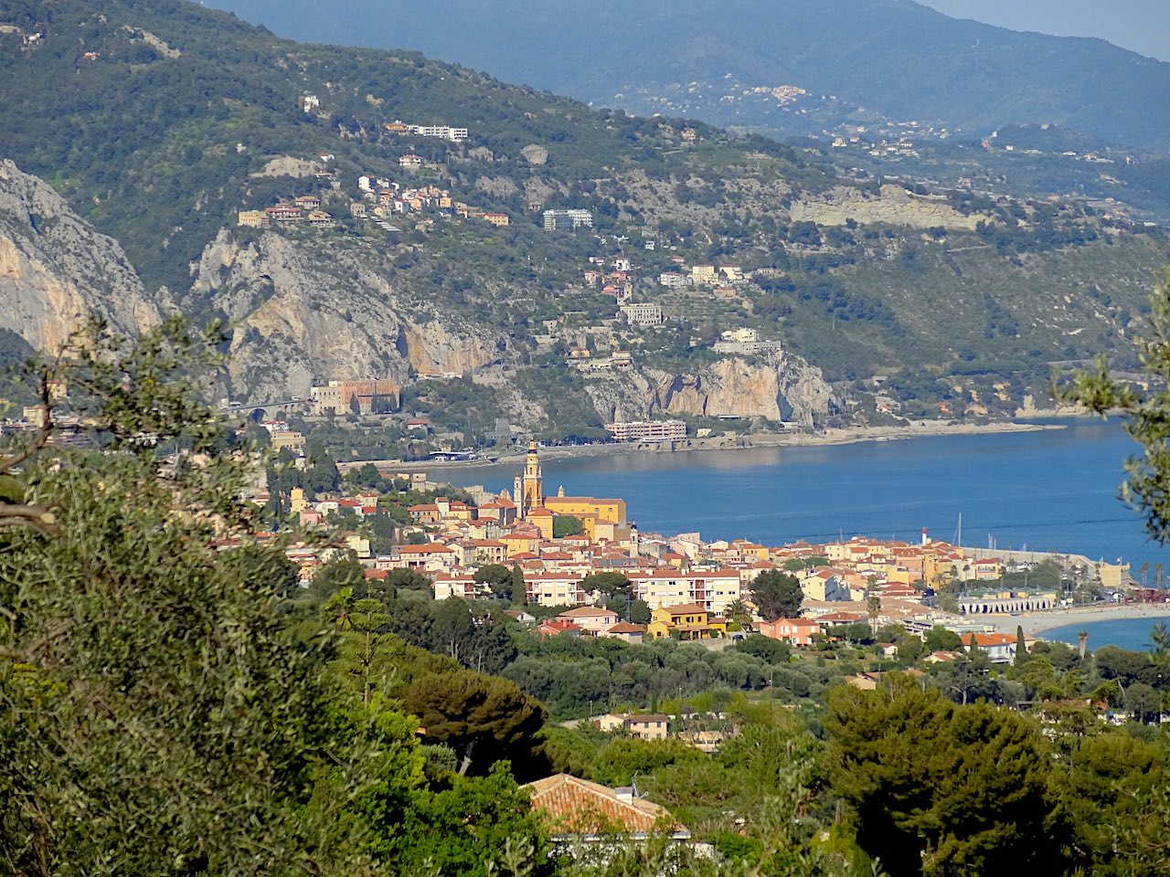 Menton vu depuis le village de Roquebrune