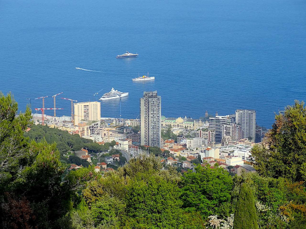 Vue sur Monaco depuis le sommet du trophée des Alpes