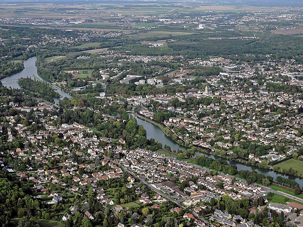 Vue aérienne de L'Isle-Adam et de Parmain