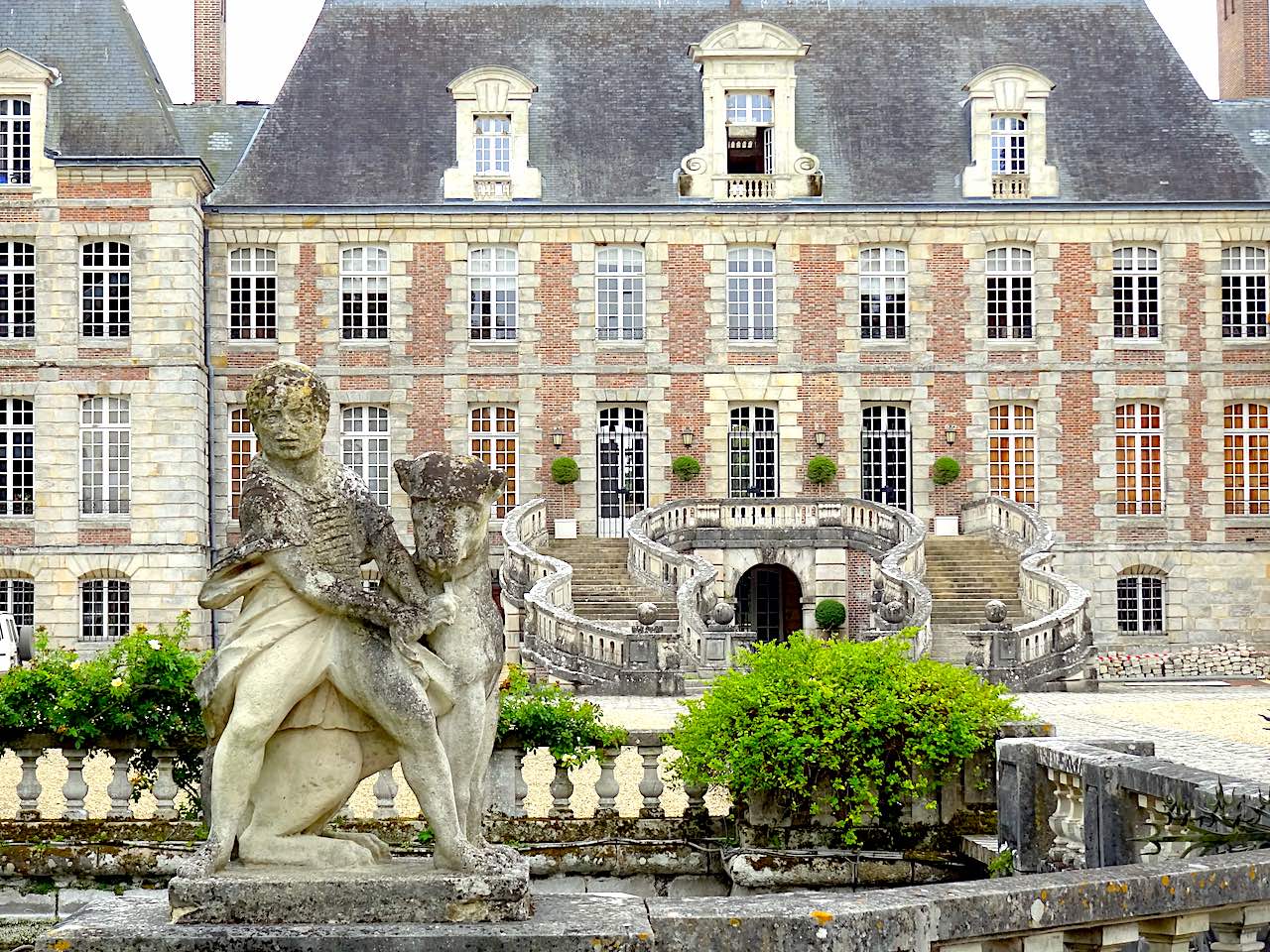 escalier du château de Courances