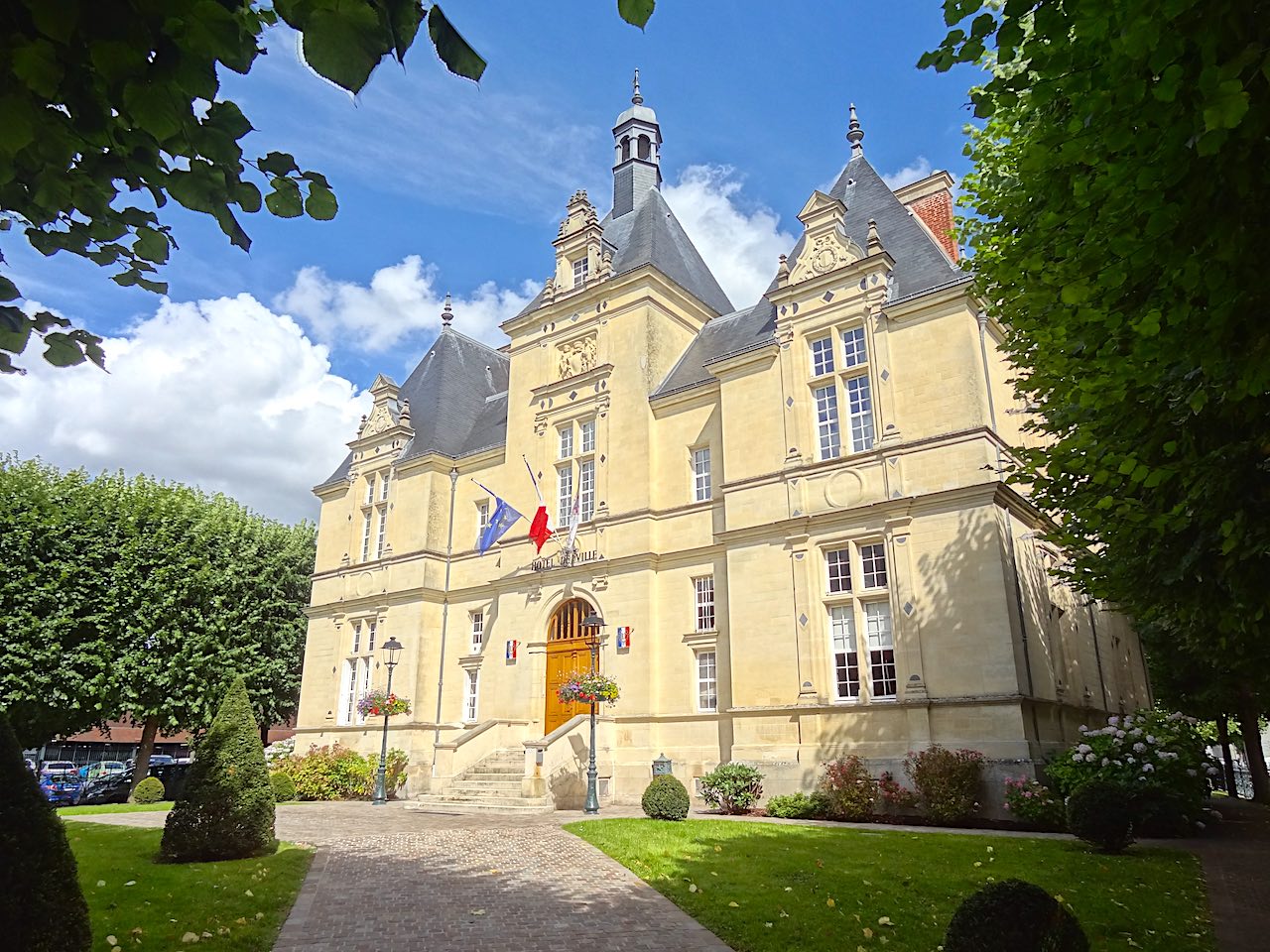 hôtel de ville de l'Isle-Adam