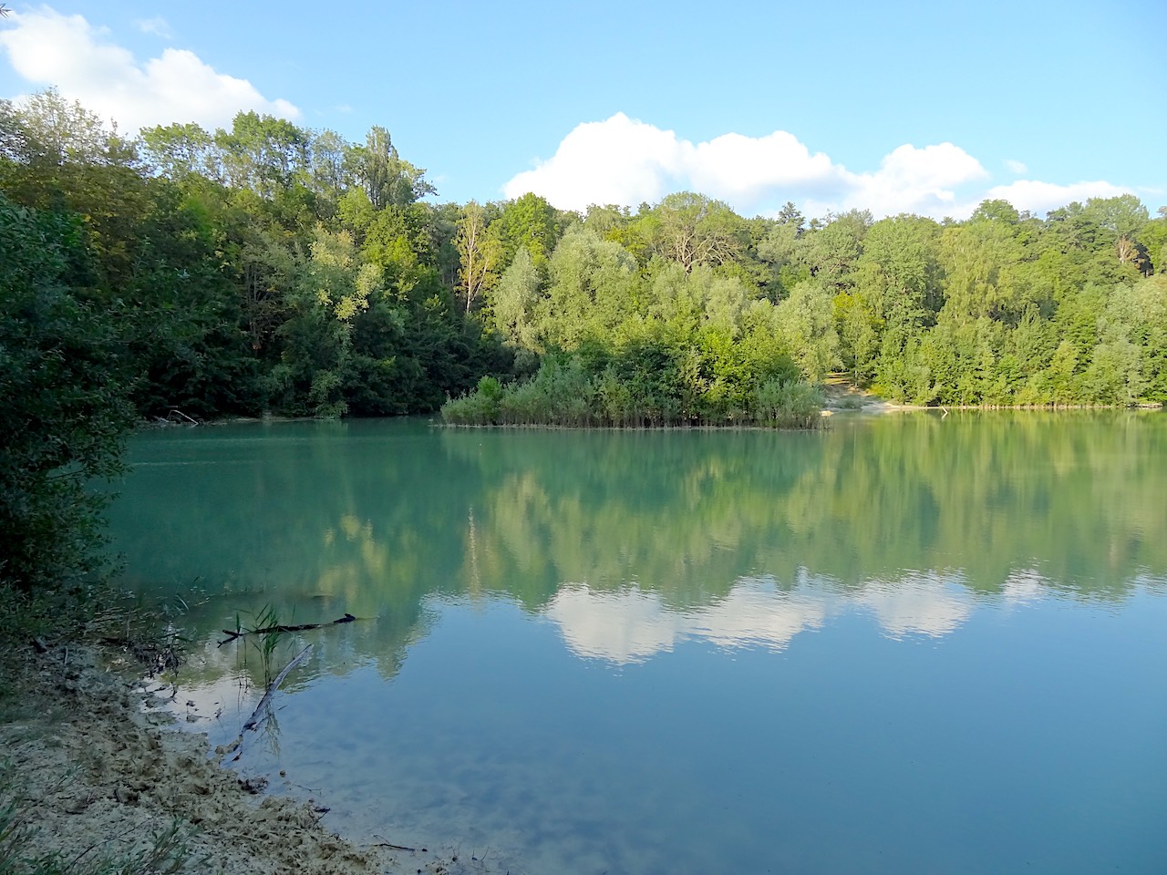 lac bleu foret carnelle