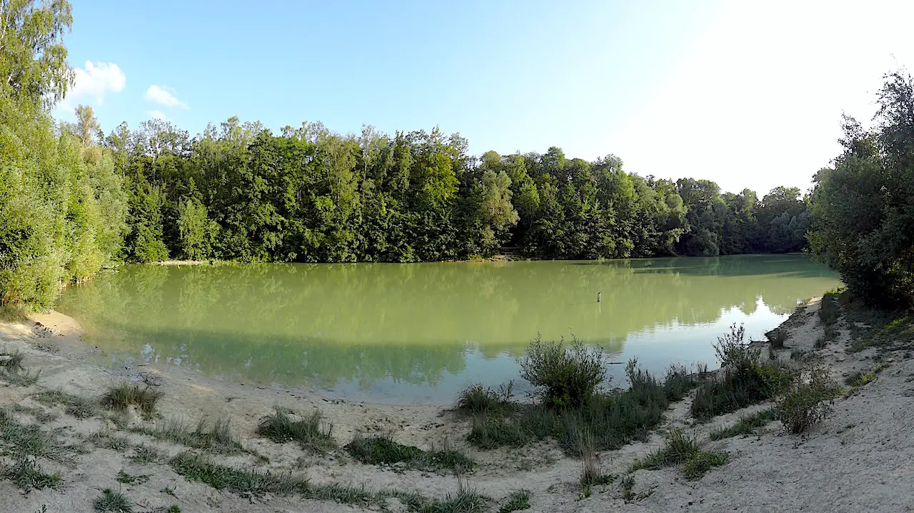 lac bleu en forêt de Carnelle