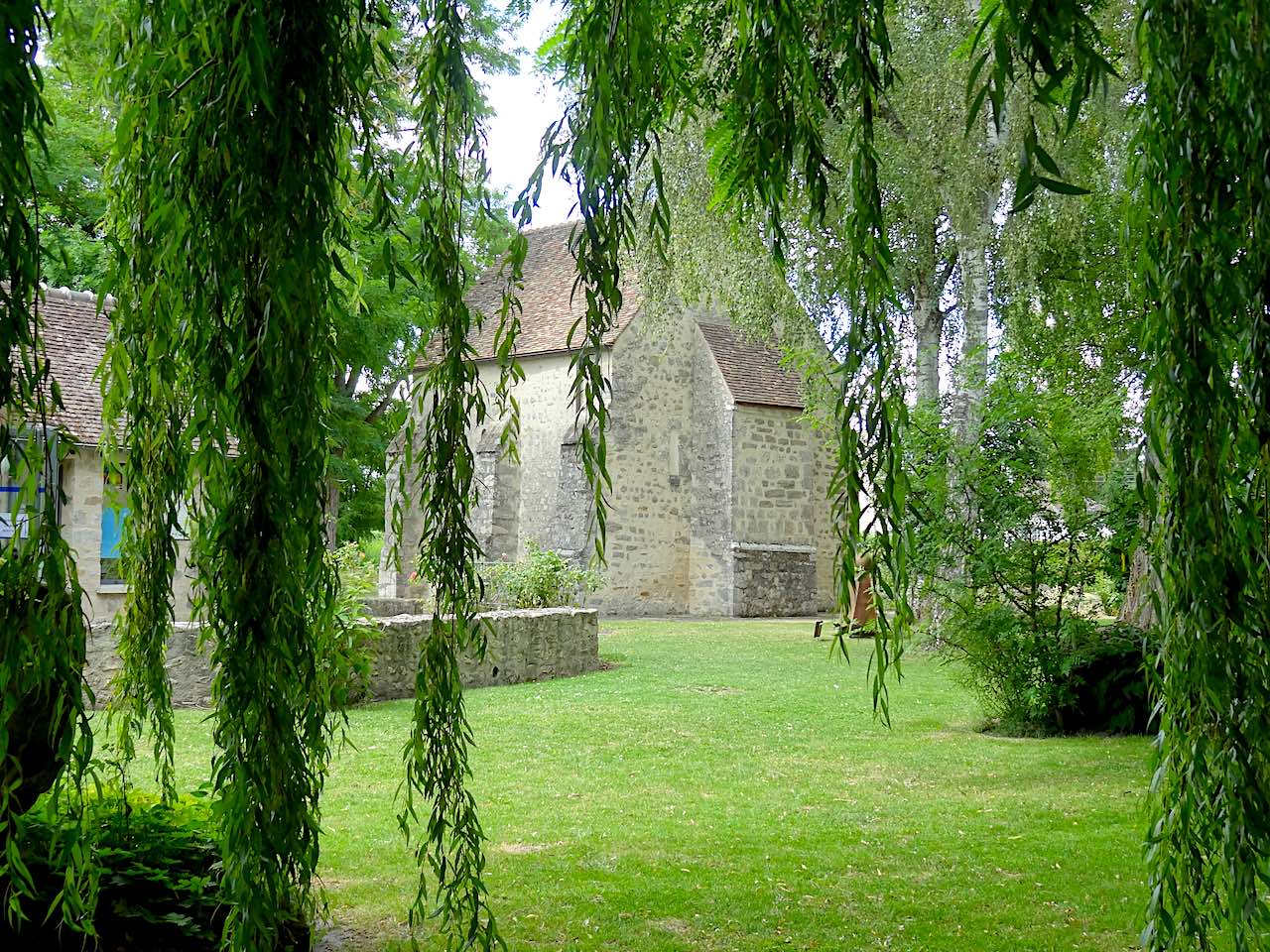 enclos de la chapelle de Milly la Forêt