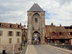 porte de Bourgogne à Moret