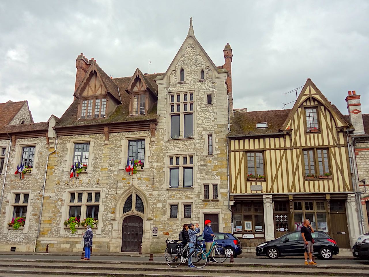 rue grande à Moret-sur-Loing