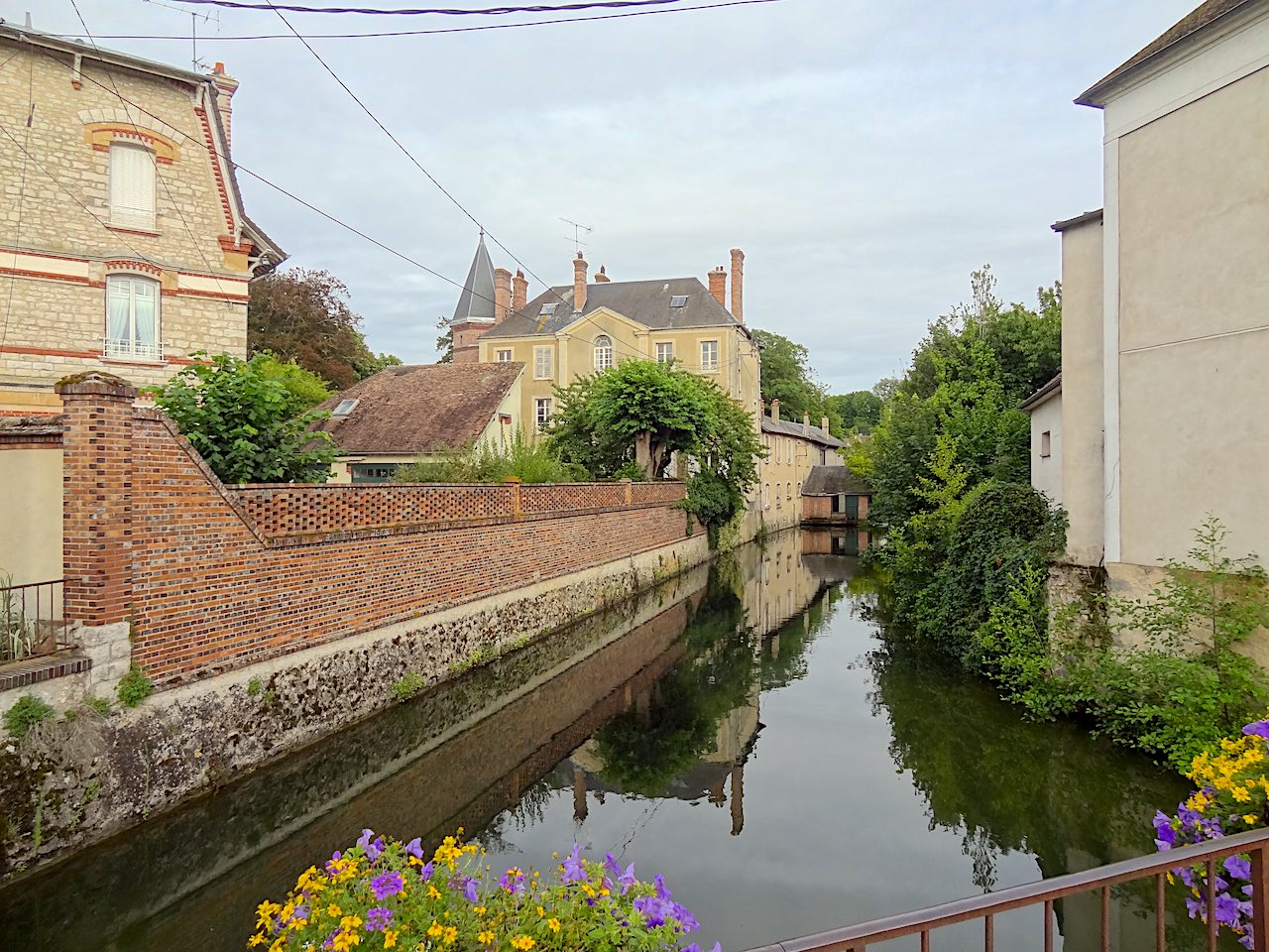 canal à Nemours