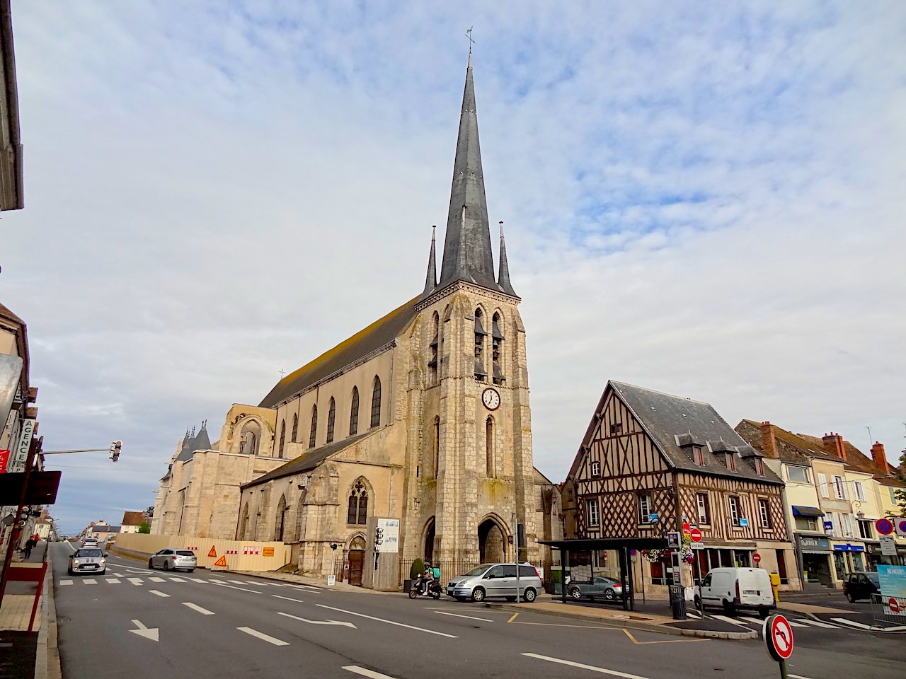 église de Nemours