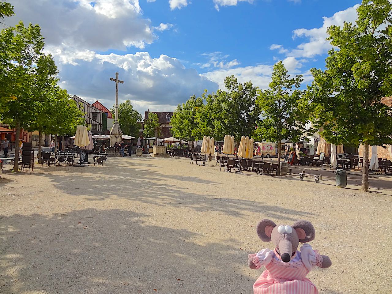 place du Châtel à Provins