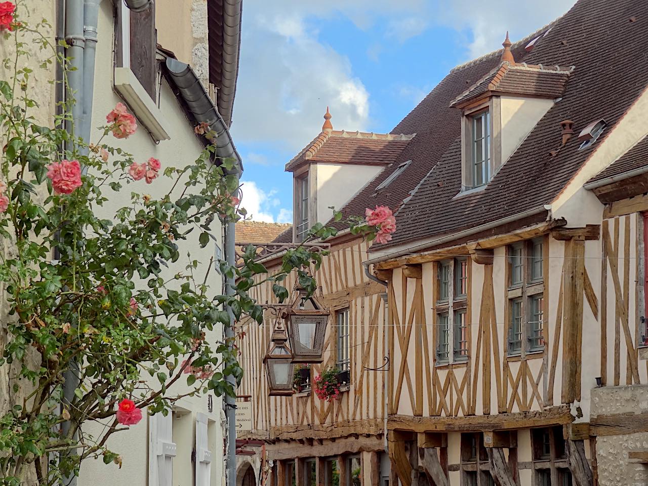 Rue de la ville haute de Provins