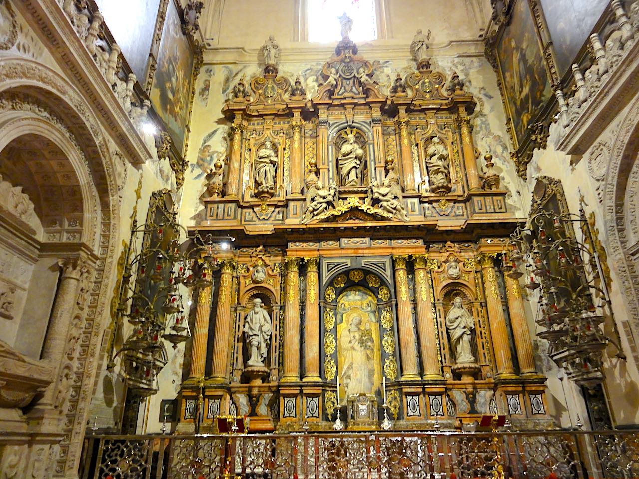 chapelle de la vierge de la antigua dans la cathédrale de Séville