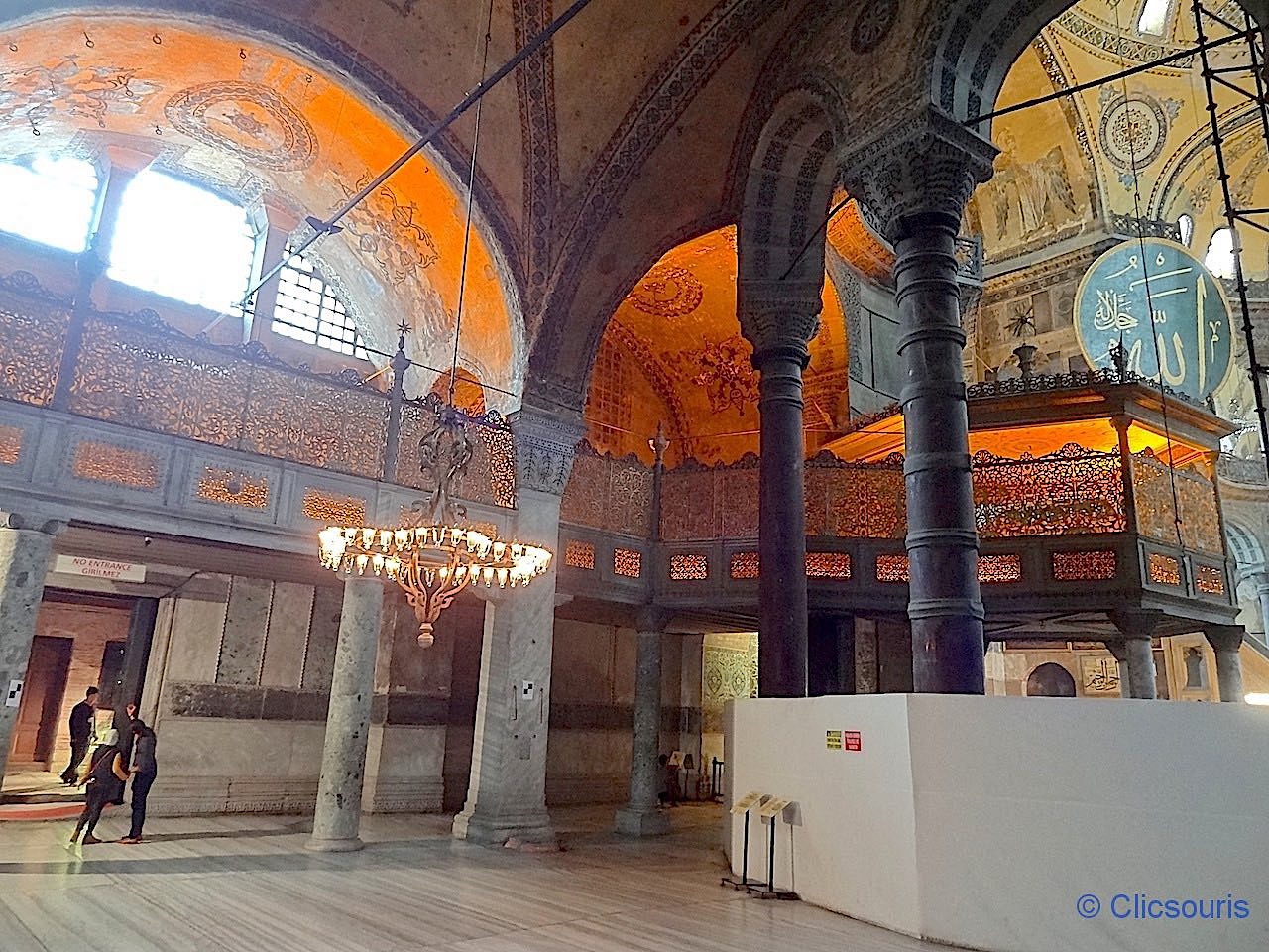 galerie du sultan à la basilique Sainte-Sophie à Istanbul