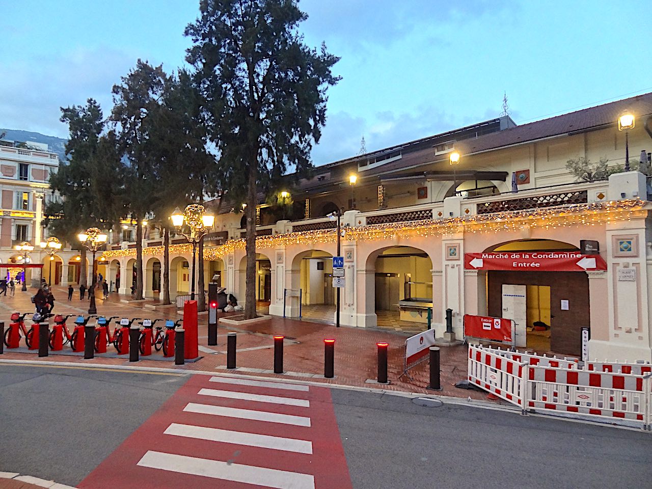 marché de la condamine à Monaco