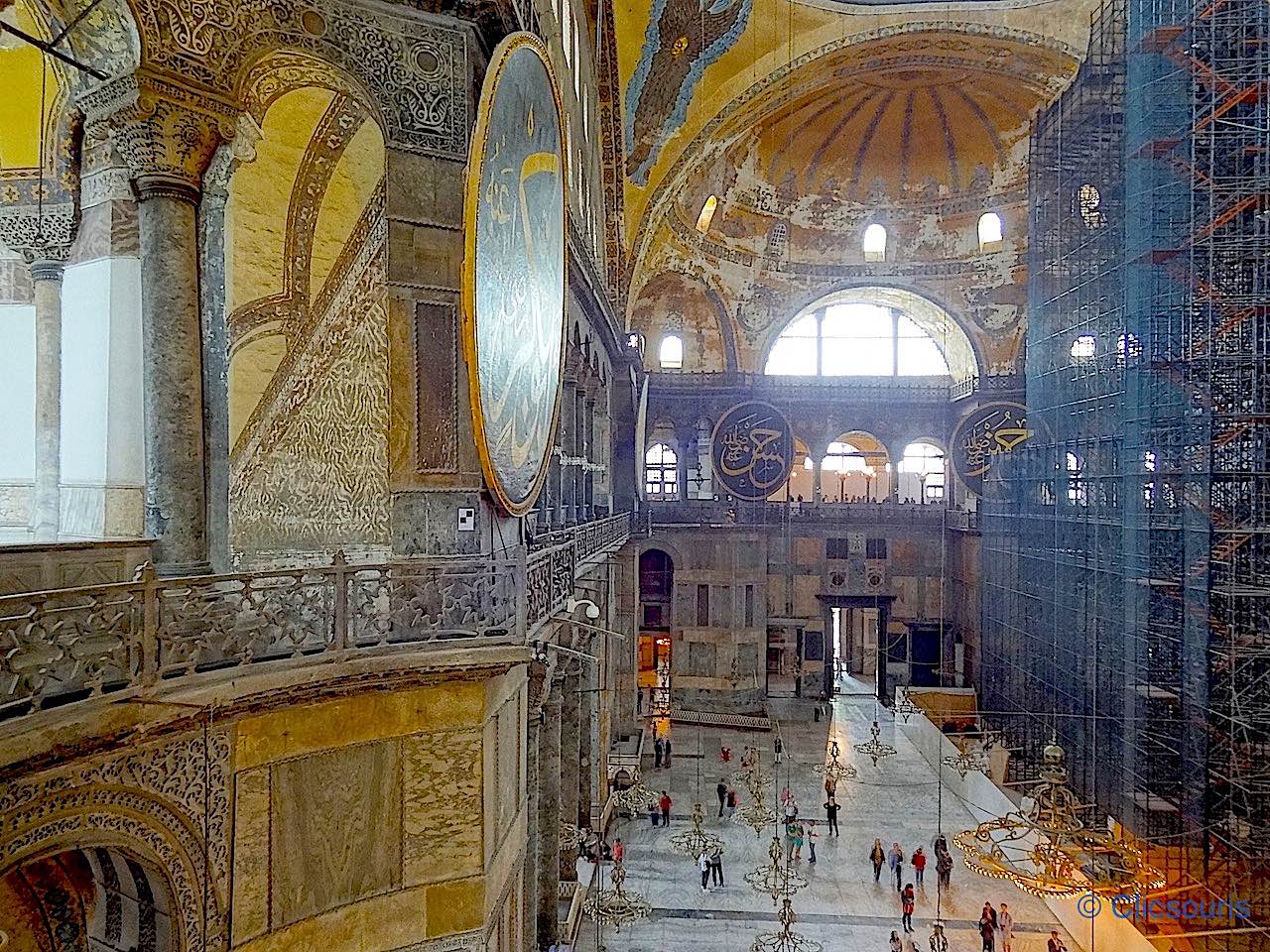 nef de la basilique Sainte-Sophie à Istanbul