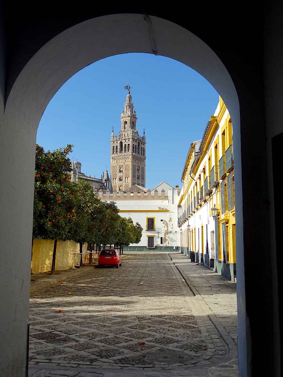 patio de banderas séville