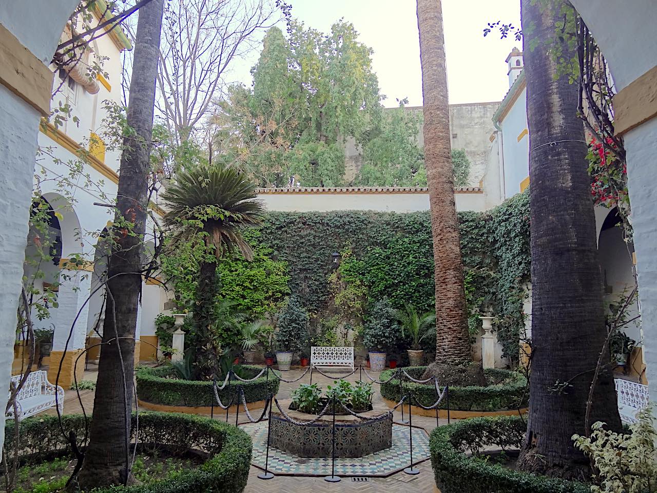 patio du palacio de las duenas à Séville