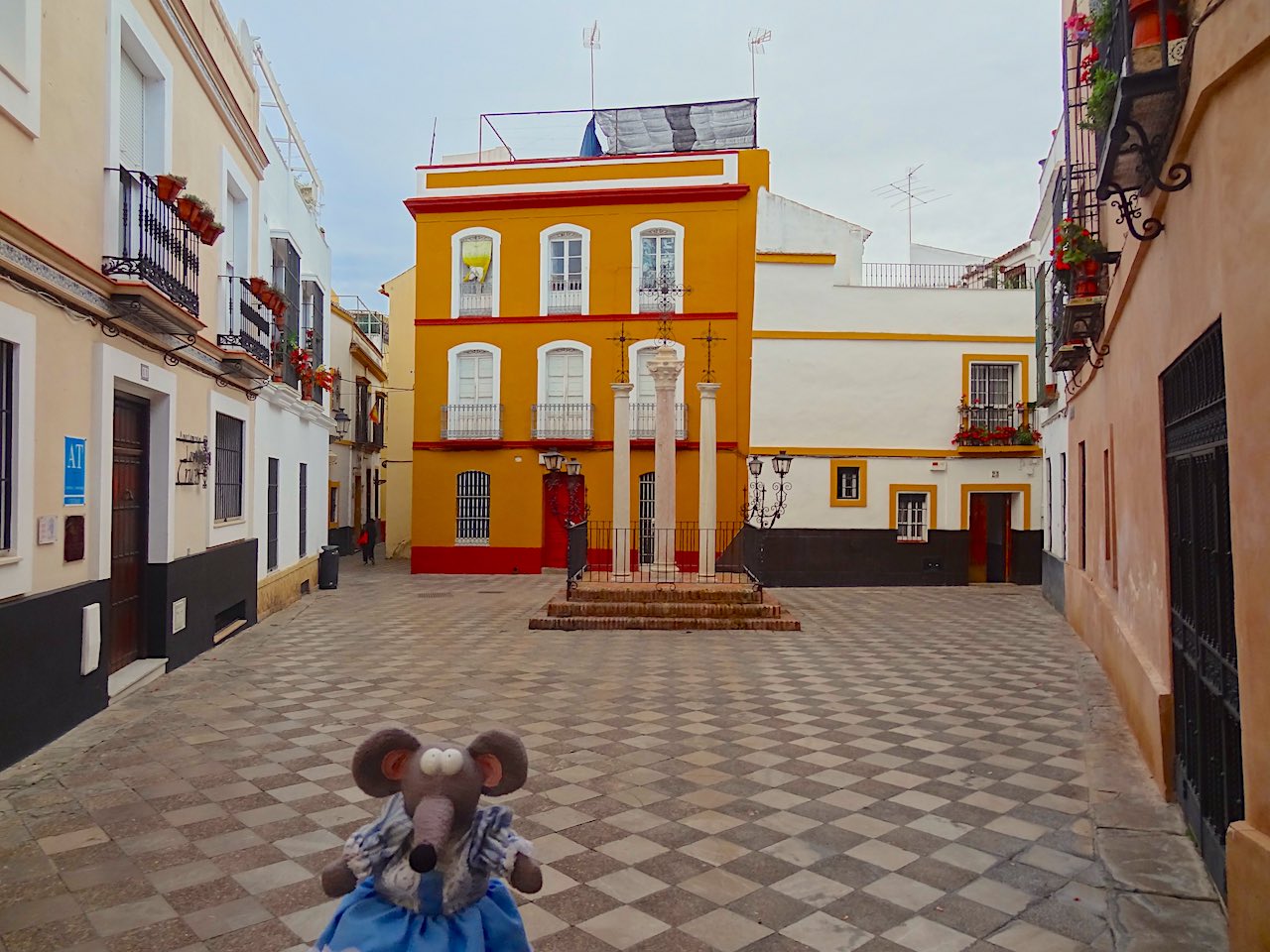 plaza de las cruces séville