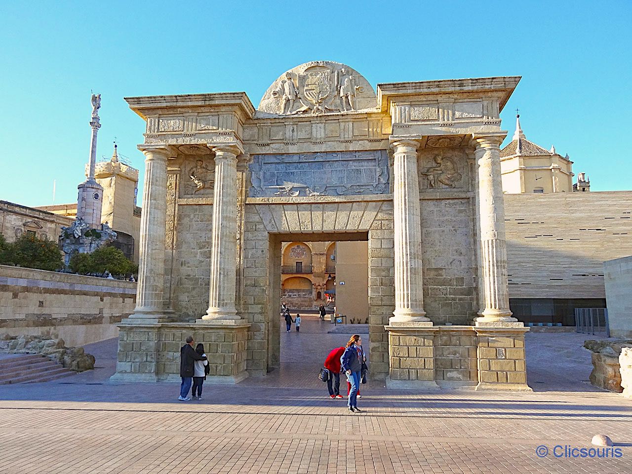 porte du pont à Cordoue