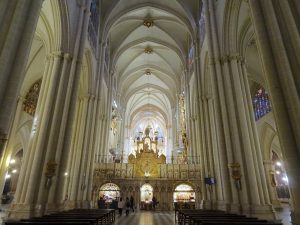 intérieur de la cathédrale de Tolède