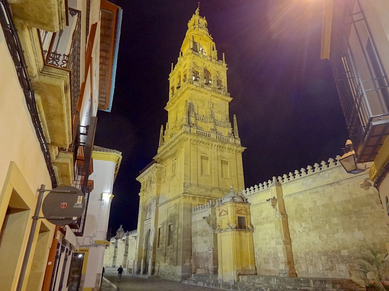 mosquée cathédrale de Cordoue de nuit