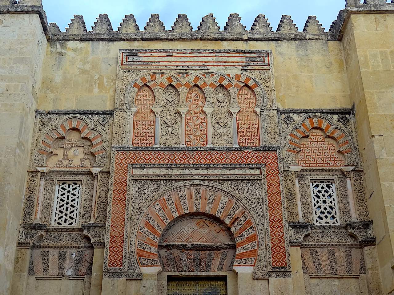 porte de la mosquée cathédrale de Cordoue