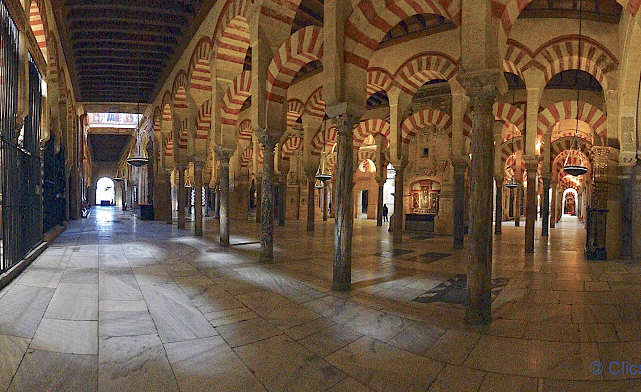 intérieur de la mosquée cathédrale de Cordoue