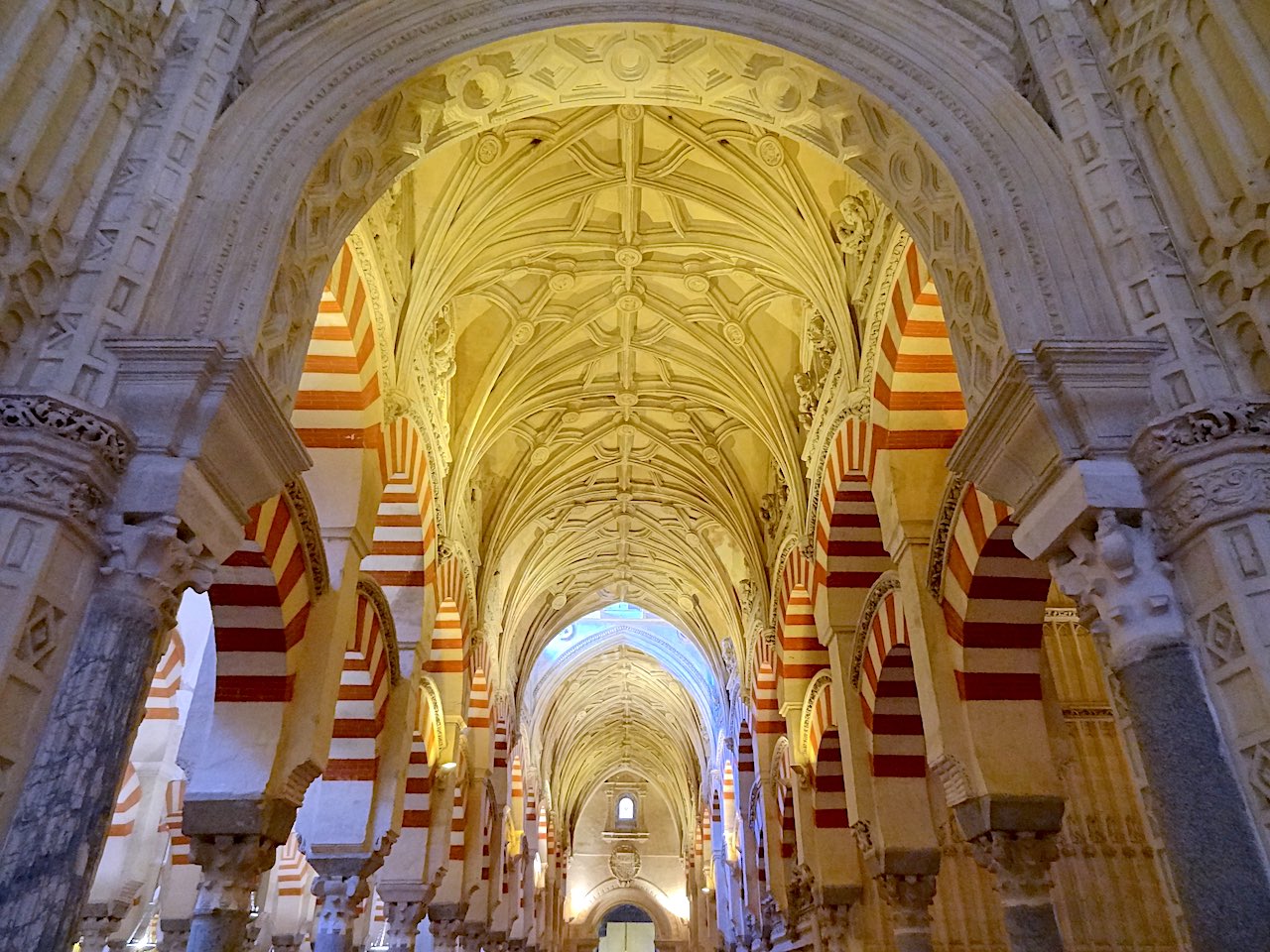 plafond de la mosquée cathédrale de Cordoue