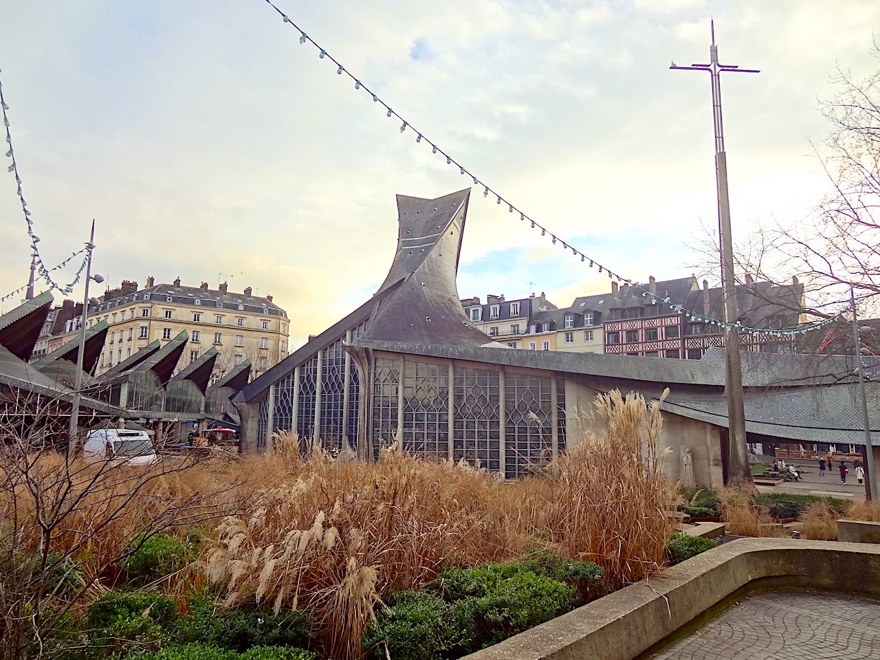 église sainte jeanne d'arc à Rouen