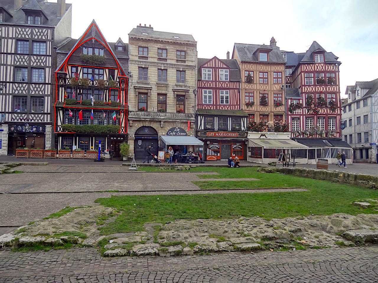 Place du vieux marché à Rouen