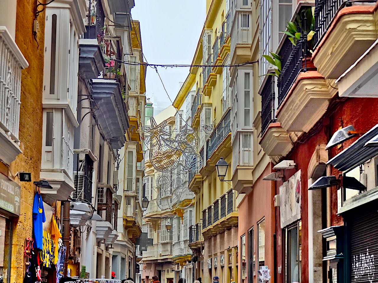 une rue à cadix