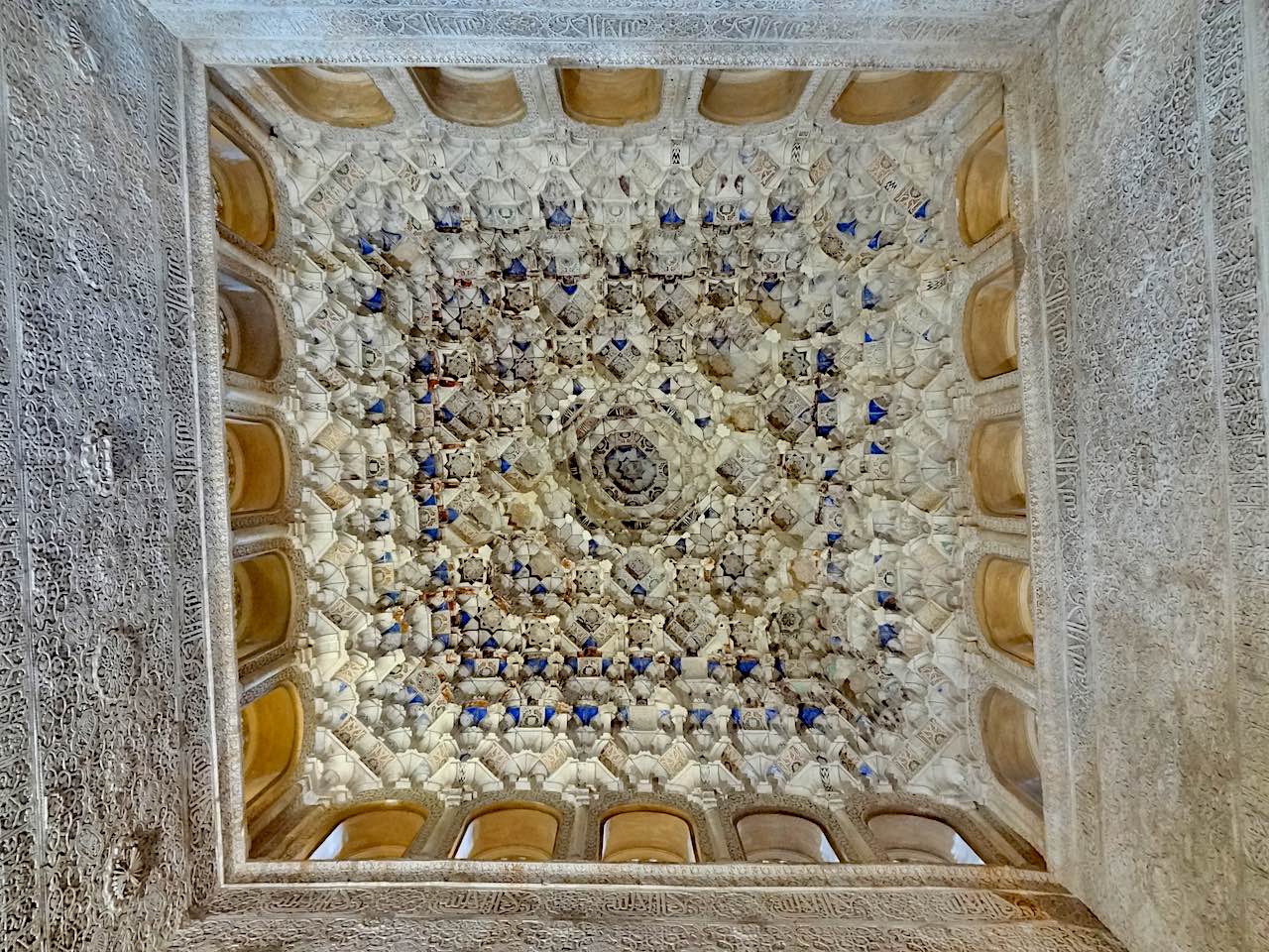 plafond palais des lions Alhambra