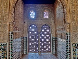 alhambra salle du trone, alcove et fenêtre