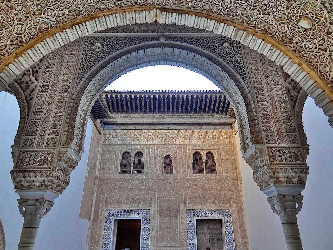 Patio cuarto dorado alhambra